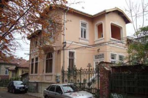 house-of-opportunity-ruse-2