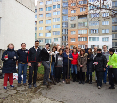 Volunteers from hp planted some trees and flowers in the garden around House of opportunity Sofia